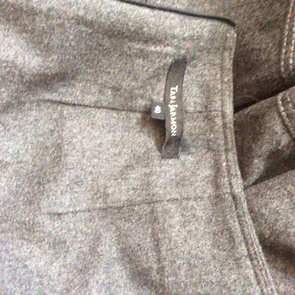 Vintage Tara Jarmon grey wool blend skirt - Picture 4 of 4